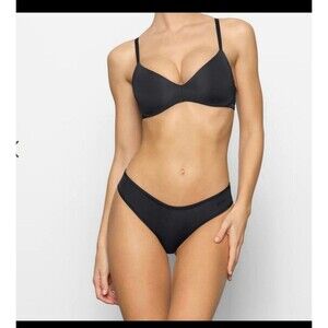 Skims wireless bra 34H or 34DDDDD NWOT onyx